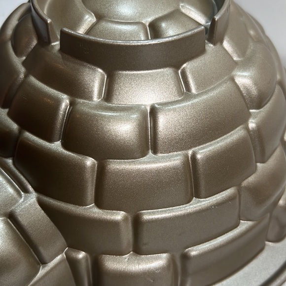 Nordic Ware Igloo Cake Pan - Picture 5 of 8